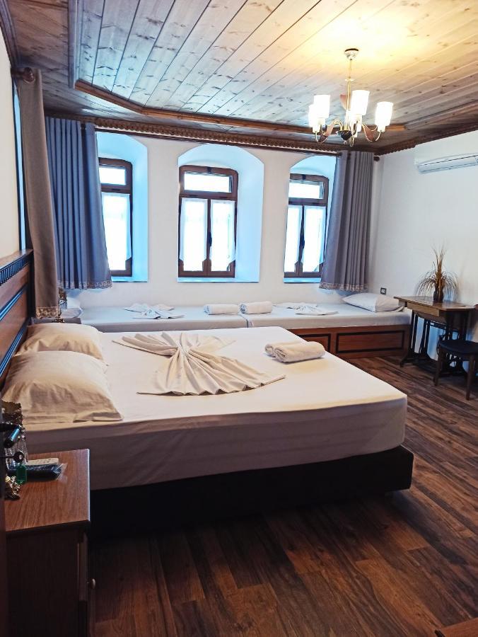 Boutique Hotel Praga Gjirokastër Dış mekan fotoğraf