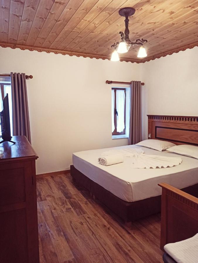 Boutique Hotel Praga Gjirokastër Dış mekan fotoğraf