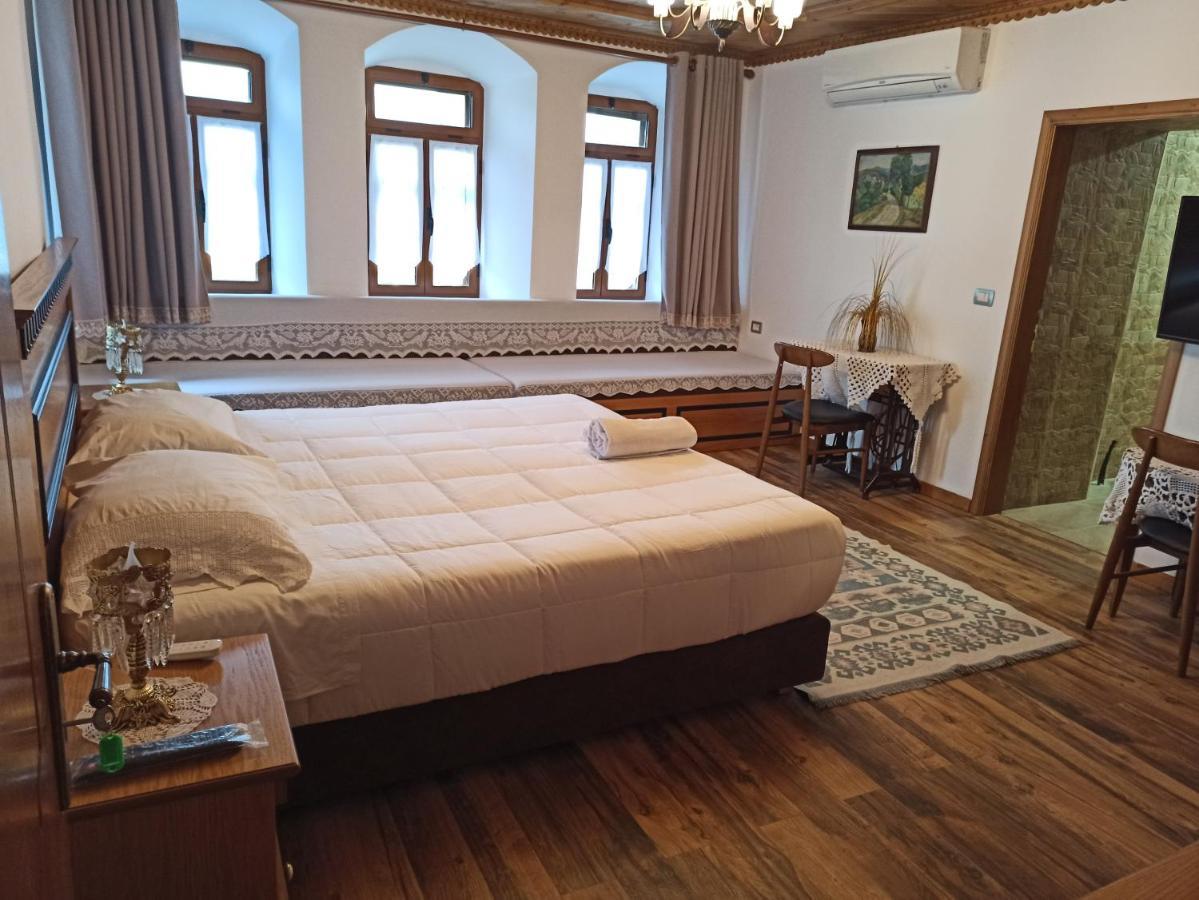 Boutique Hotel Praga Gjirokastër Dış mekan fotoğraf