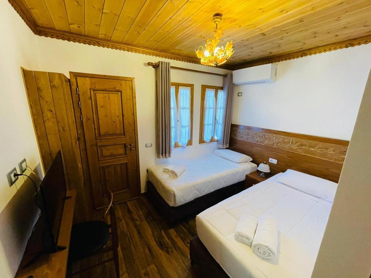 Boutique Hotel Praga Gjirokastër Dış mekan fotoğraf