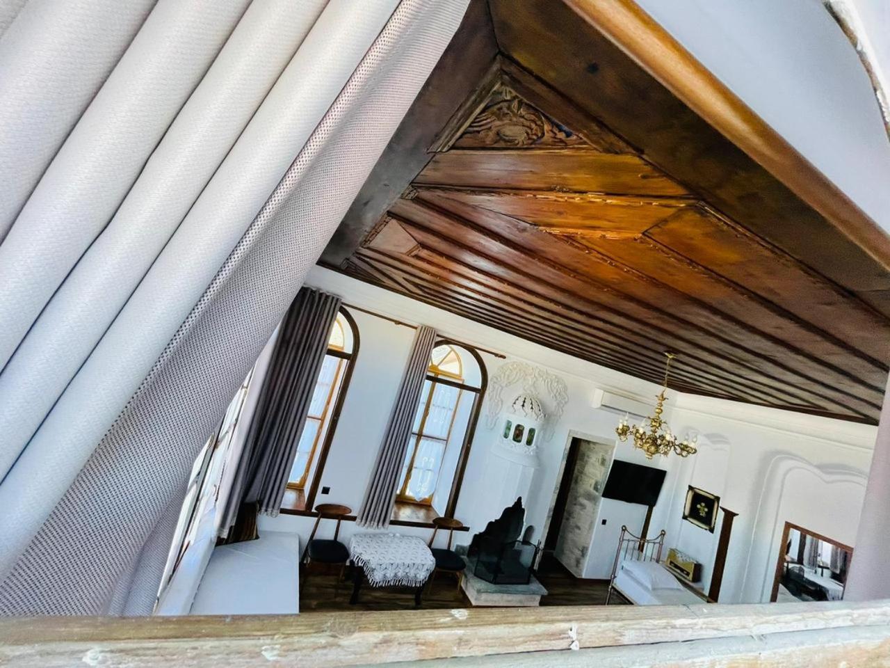Boutique Hotel Praga Gjirokastër Oda fotoğraf